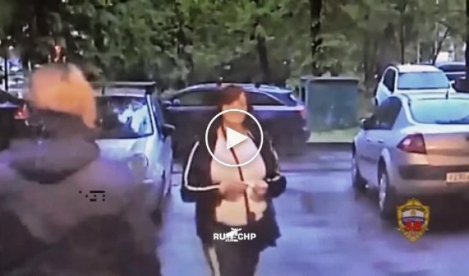 В Москве женщина с помощью ножа попыталась взыскать долг с соседки