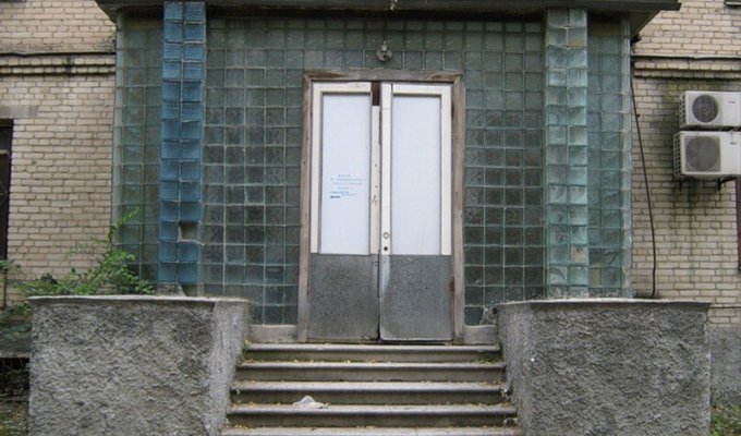 Зачем в СССР на самом деле строили стены из стеклоблоков? (7 фото)
