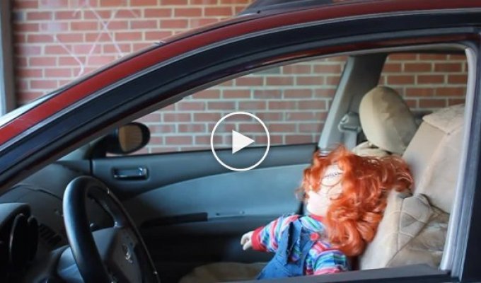 Кукла за рулем
