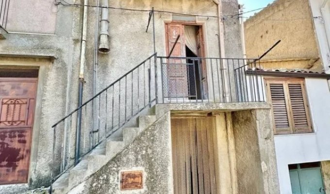 Уютный домик в Сицилии за скромные 12 тысяч евро (9 фото)