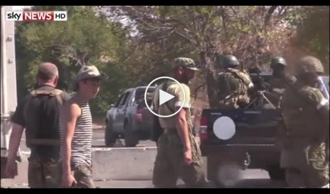 Иностранные журналисты показали видео войск РФ возле Мариуполя