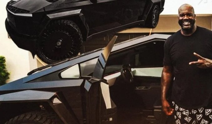 Shaquille O'Neal showed an unreal Batmobile - this is a special CyberTruck (4 photos + video)