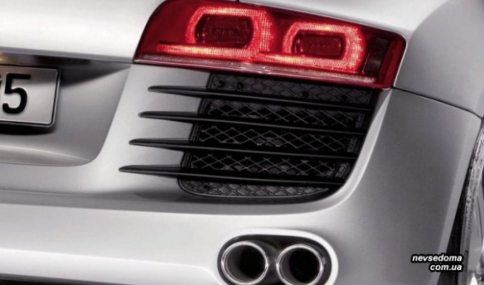Audi R8 в фотографиях (24 фото)