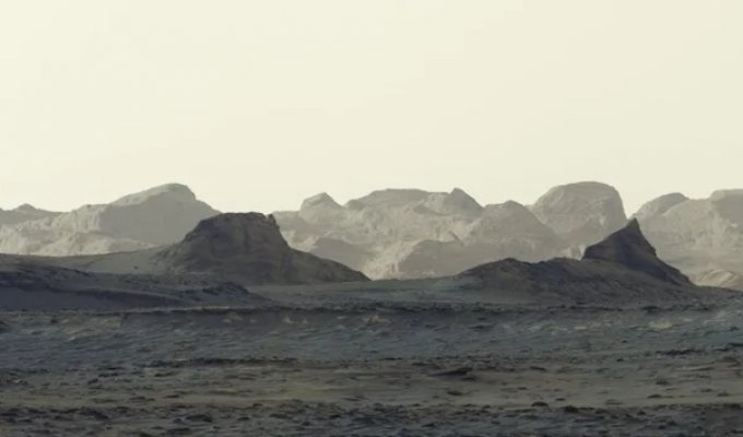 Dawn on Mars as Seen by Curiosity (3 Photos)