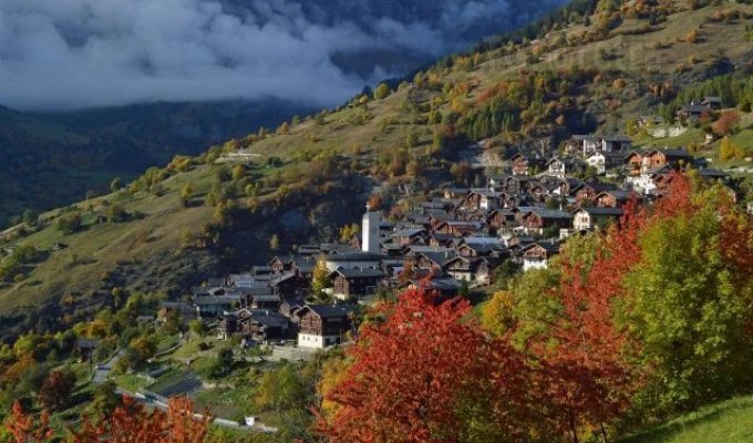 Швейцария заплатит 22 тысячи долларов за переезд в альпийскую деревню (6 фото)