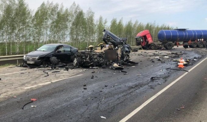 В Рязанской области погиб лишенный прав автомобилист (4 фото + 2 видео)