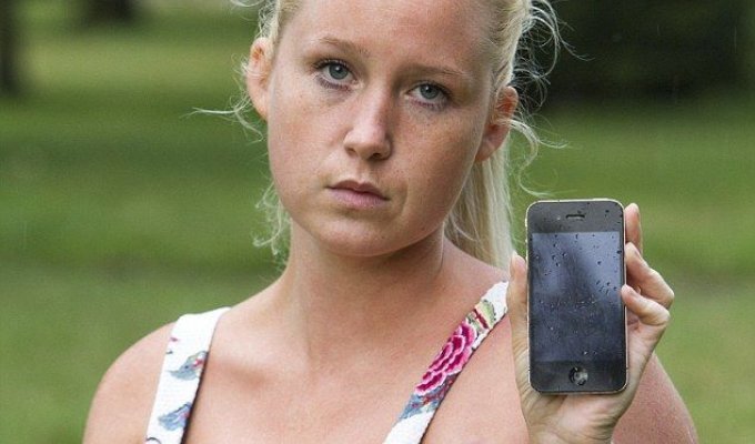iPhone прожег в груди женщины дыру (3 фото)