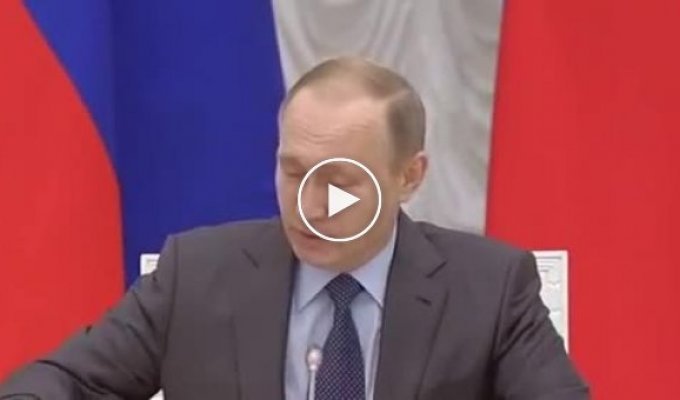 Владимир Путин подарил Виталию Мутко англо-русский разговорник