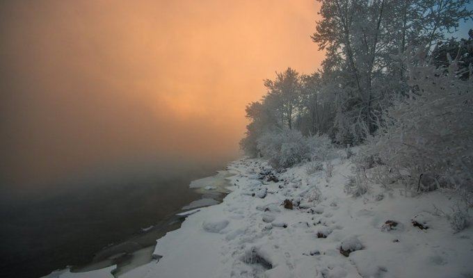 Сибирские морозы. Фотографии с берега Енисея (22 фото)