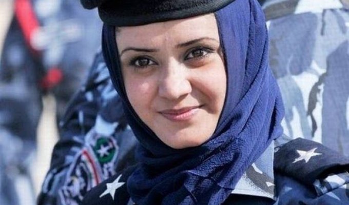 Женщины полицейские (53 фотографии)