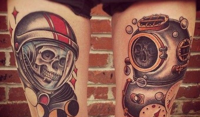 12 призрачных татуировок с космонавтами (12 фото)