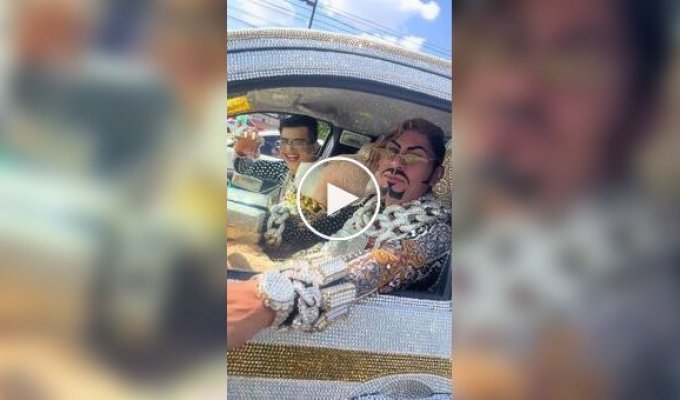 Когда золото и стразы становятся образом жизни