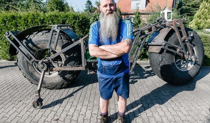 Немецкий умелец смастерил самый тяжелый в мире велосипед (8 фото + 1 видео)