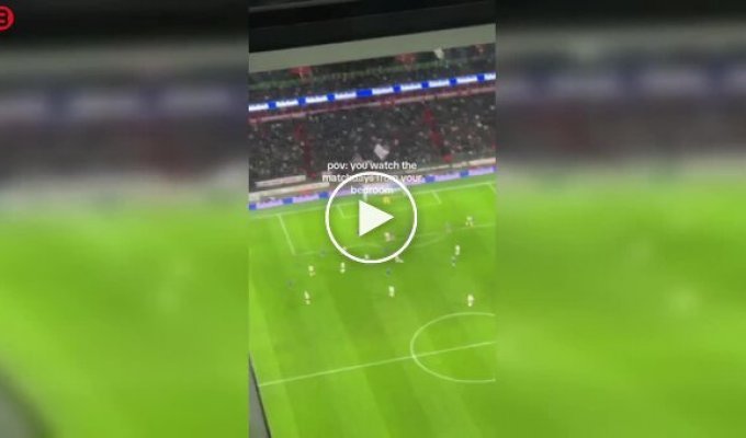 Видео из квартиры с видом на футбольное поле