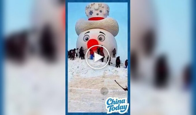 У Китаї побудували гігантського сніговика
