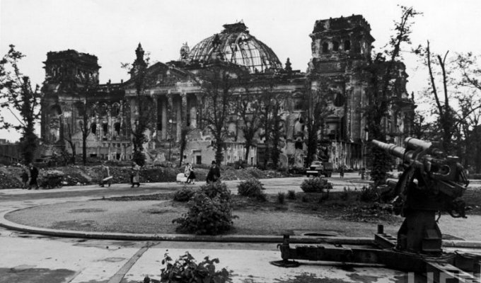 Вспоминая историю: Берлин в конце войны (32 фото)