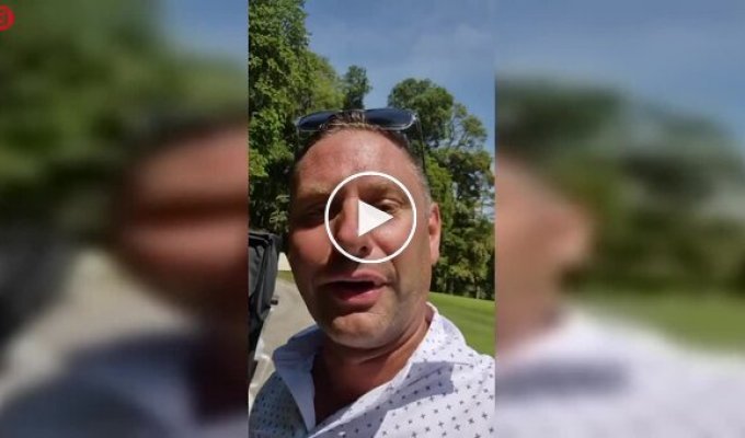 Наглые обезьяны украли одежду для гольфа у туриста