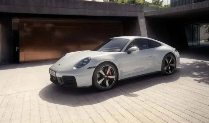 Porsche presented the new 911 Carrera S 2025 (4 photos)