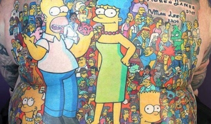 Aussie sets world record for number of Simpsons tattoos (8 photos)