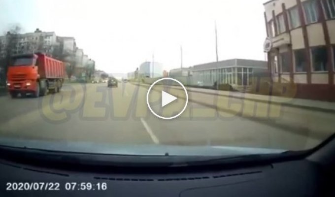 В Крыму автомобилистка за рулем «Смарта» сбила пожилую женщину на пешеходном переходе