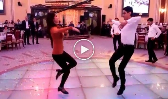 Beautiful dance at an Azerbaijani wedding