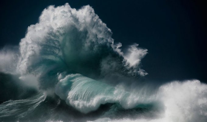 Величественная мощь океанских волн в фотографиях Люка Шадболта (10 фото)
