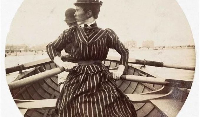 Никакого видоискателя: как самая примитивная камера покорила мир (18 фото)