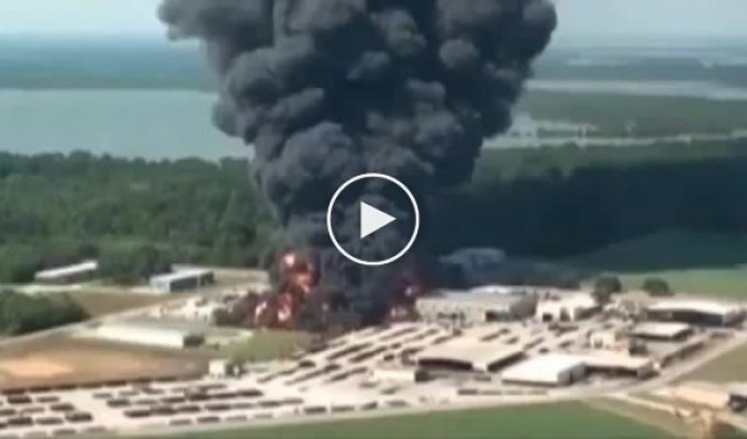 Взрыв химического завода в Луизиане, США
