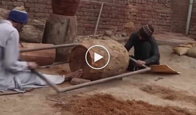 Как вручную изготавливают дхол