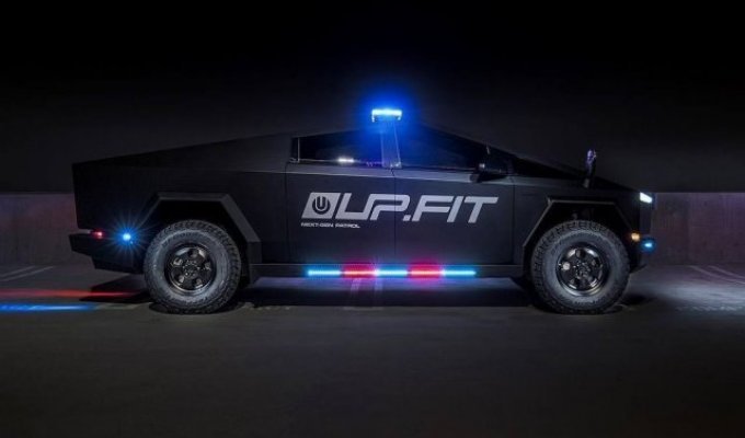 California received the world's first police car Cybertruck (2 photos)