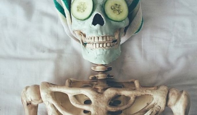 Скелет как среднестатистическая девушка из Инстаграма (15 фото)