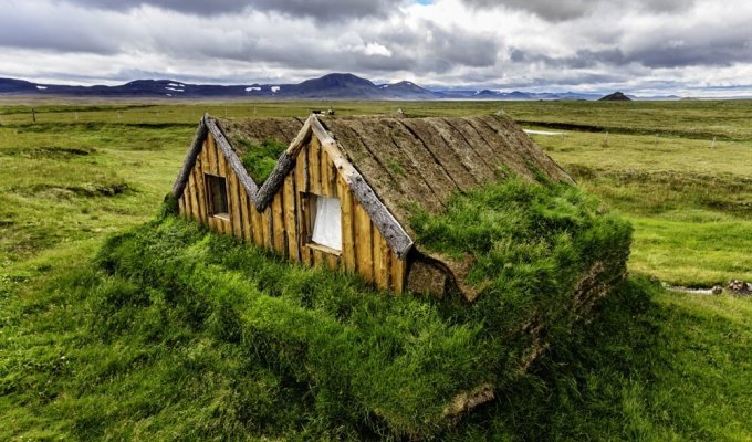 Родное гнездо: 9 самых необычных традиционных жилищ (9 фото)