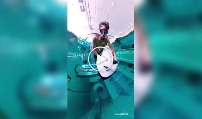 Мгновенное погружение на 40 метров в бассейне