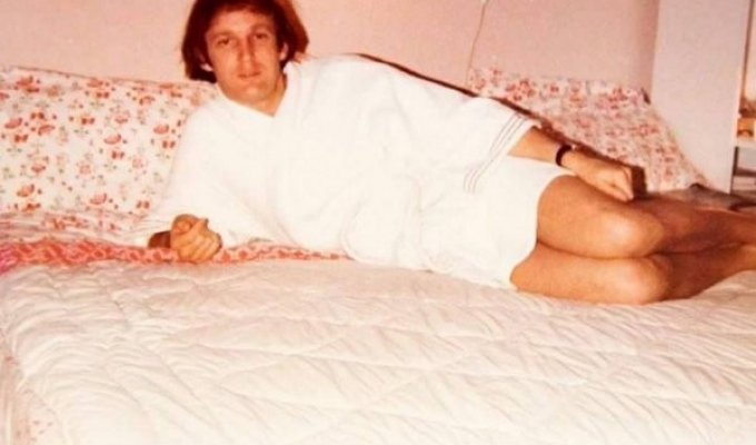 Банный президент. Молодой Трамп в халате попал в фотошоп-баттл (19 фото)