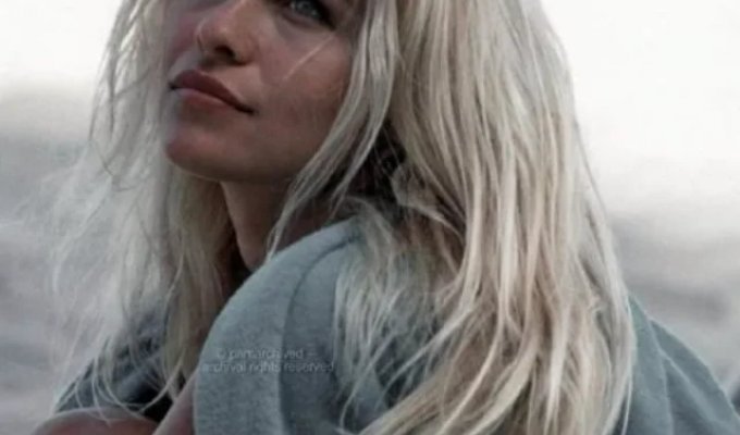 Архивные фото Памелы Андерсон (4 фото)