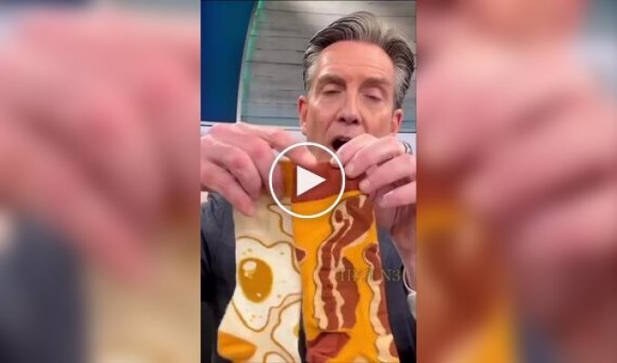 Ведущий CBS попал в Книгу рекордов Гиннесса с коллекцией носков