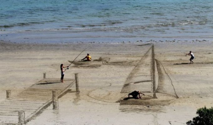 Реалистичные рисунки на песке от новозеландских художников (16 фото)