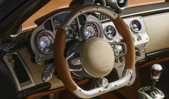 The Pagani company presented a new work of art - the Utopia roadster (34 photos)