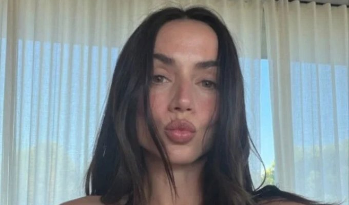 Ana de Armas Is Thriving Without Ben Affleck and Tom Cruise (10 Photos)