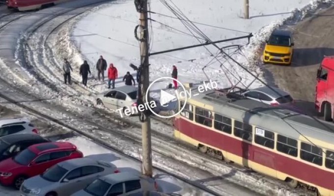 The tram driver helped the car get out of the tracks, but quickly regretted it