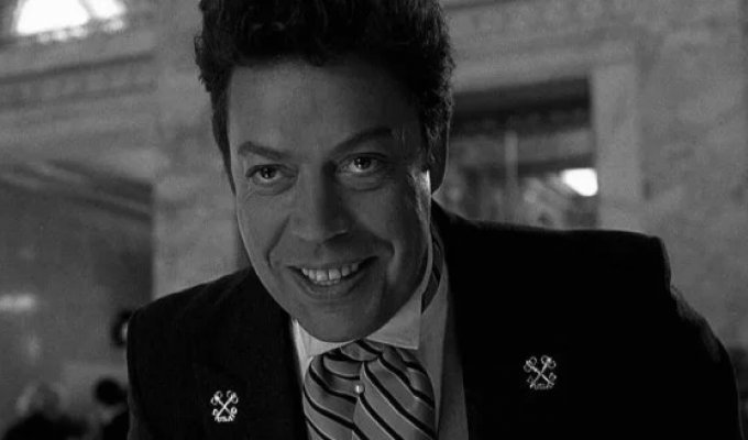 Tim Curry, Star of 'Home Alone' and 'It', Dies: A Look at His Final Years (11 Photos)