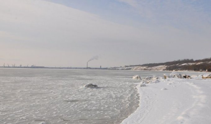 Замерзшее Черное море в Крыму (34 фото)