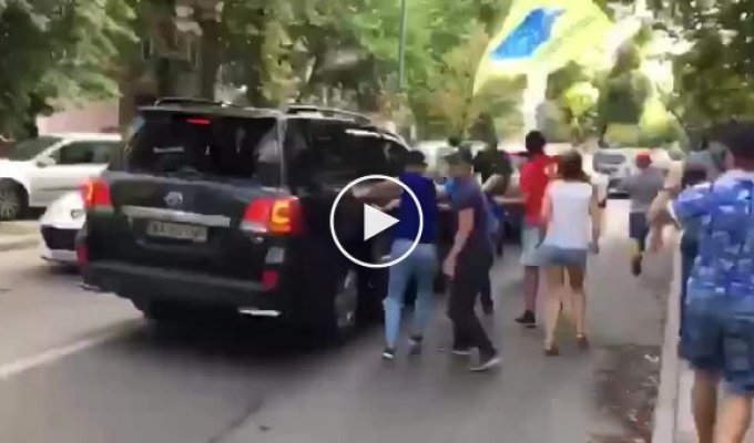 Инцидент с машиной украинского народного депутата Пинзеника