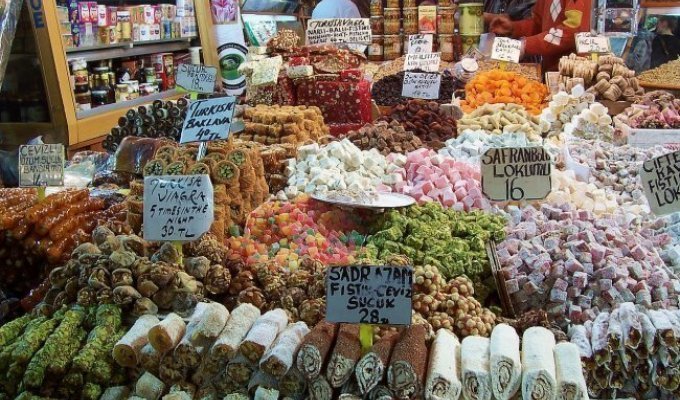 Сластенам на заметку. Что следует попробовать из сладостей при посещении Турции (9 фото)