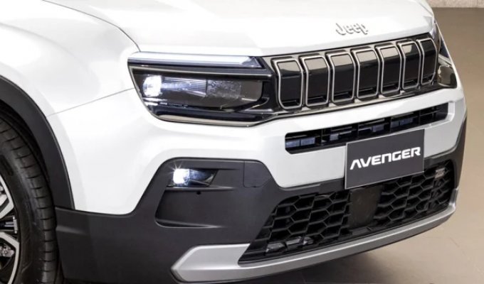 Самый маленький внедорожник Jeep будут производить в Южной Америке с учётом региональных особенностей (3 фото)