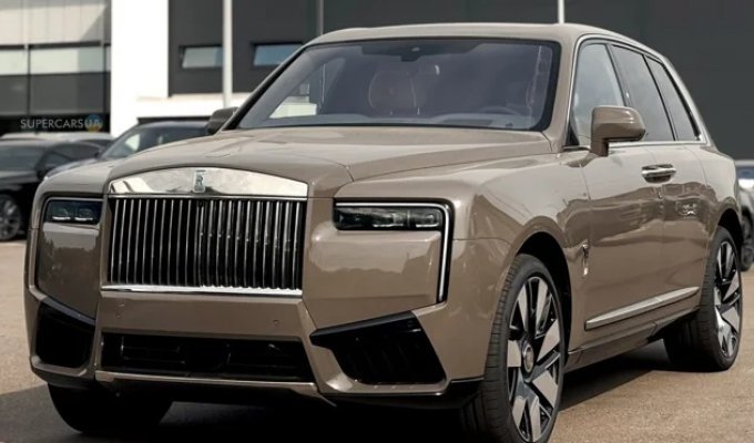 The first Rolls-Royce Cullinan 2024 was brought to Ukraine (3 photos)