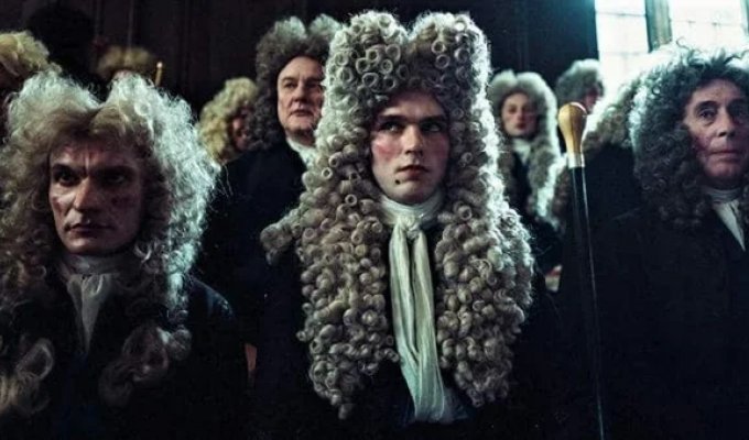 How Big Wigs Took Over Europe—And What Syphilis and Lice Had to Do With It (8 photos)