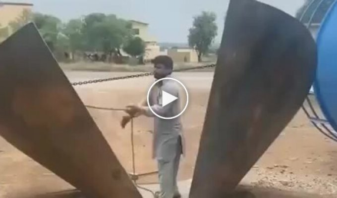 Ручная сборка цементных силосов в Пакистане