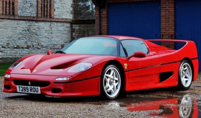 Страничка истории. Легендарный суперкар Ferrari F50 (12 фото)