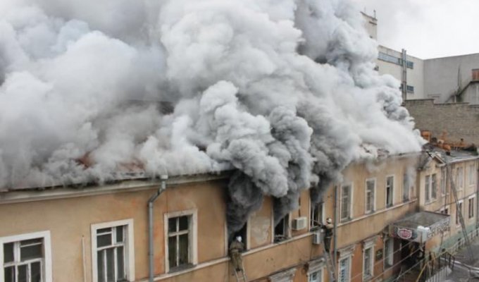 Пожар в Одессе (6 фотографий)
